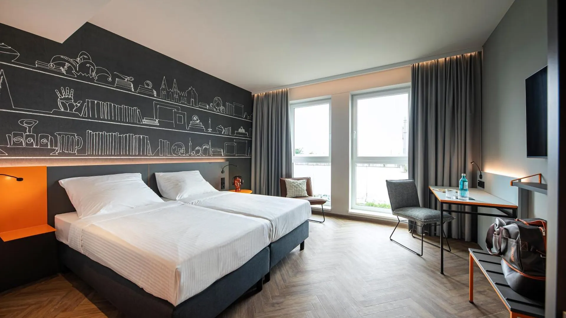 Loginn Hotel Koeln Airport