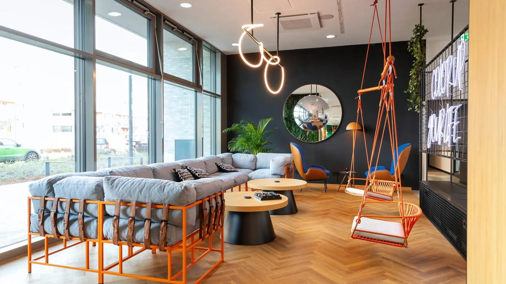 Loginn Hotel Koeln Airport