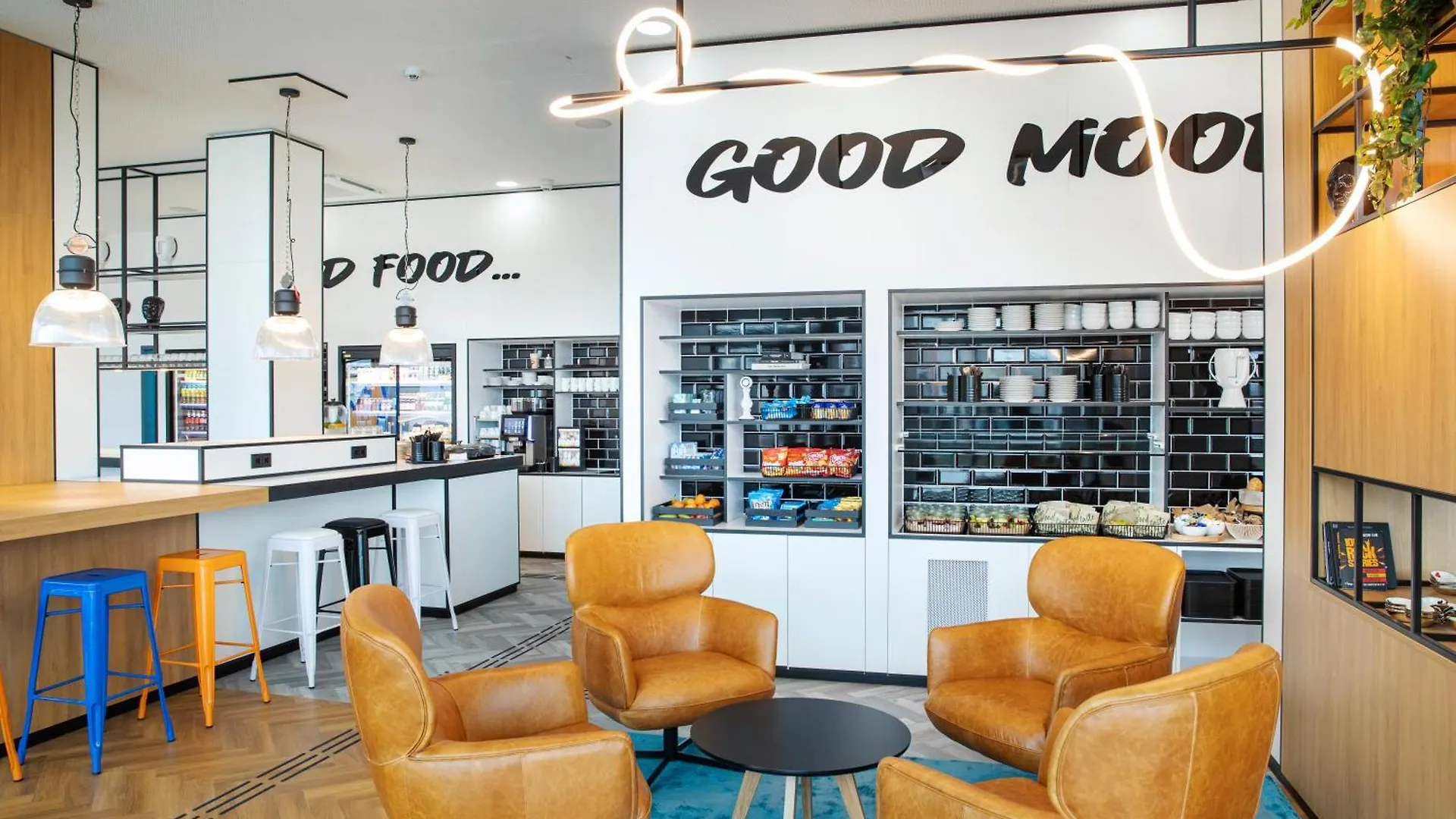 Loginn Hotel Koeln Airport